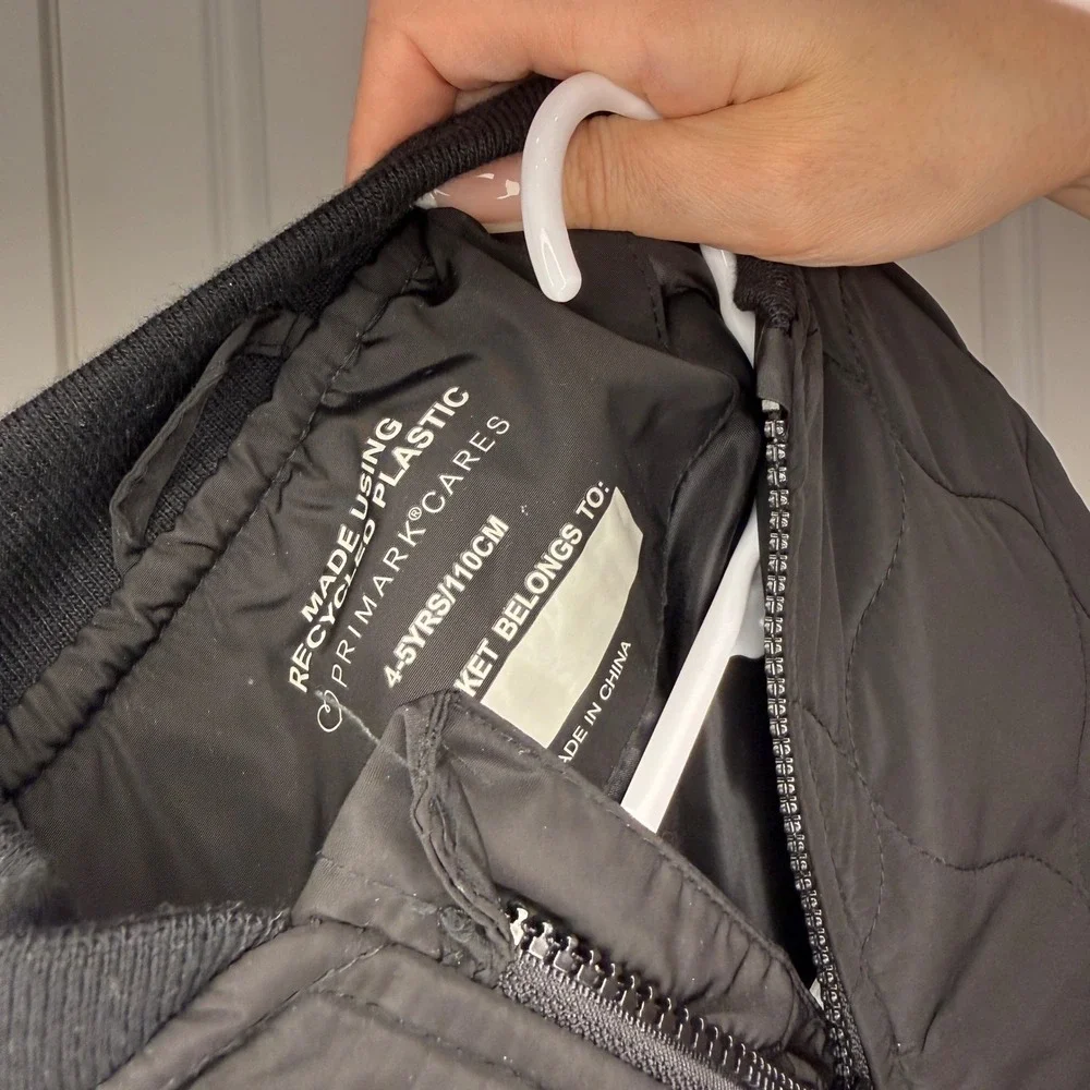 Primark Cares‎ Kids Black Quilted Bomber Jacket Full Zip Size 4-5Y